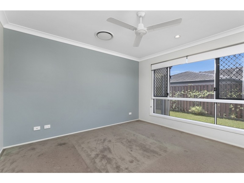 57 Azure  Avenue, Redland Bay QLD 4165