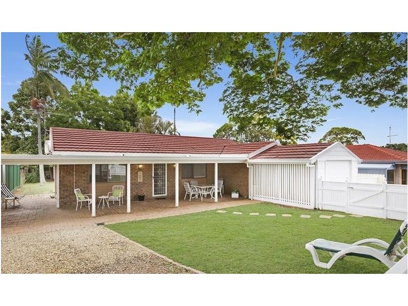 18 Boronia Street, Redland Bay QLD 4165