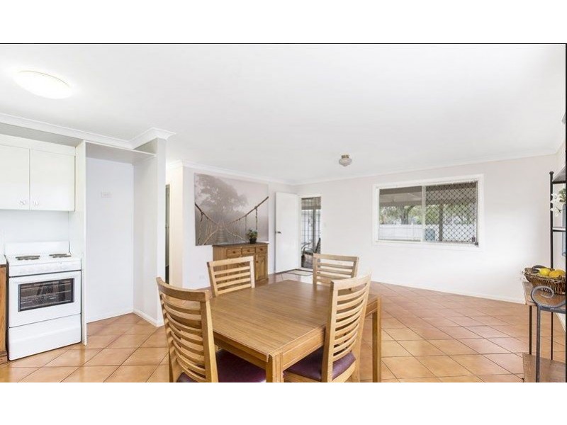 18 Boronia Street, Redland Bay QLD 4165