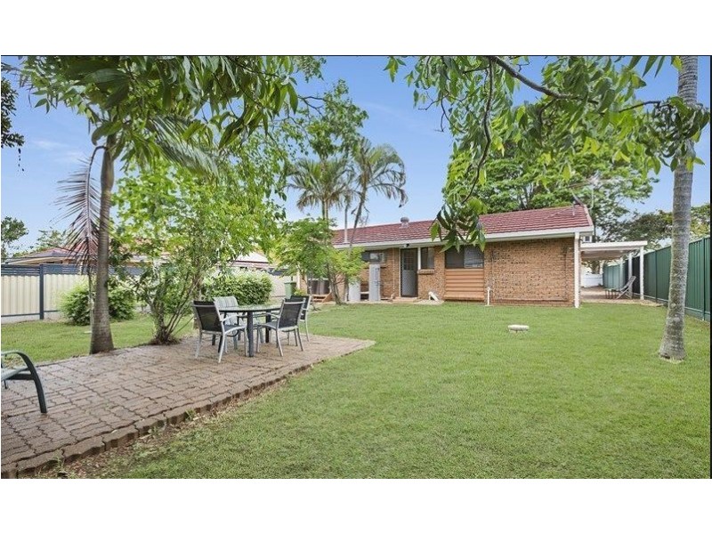 18 Boronia Street, Redland Bay QLD 4165