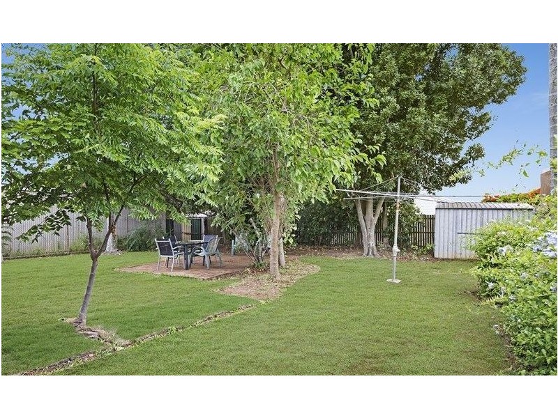 18 Boronia Street, Redland Bay QLD 4165