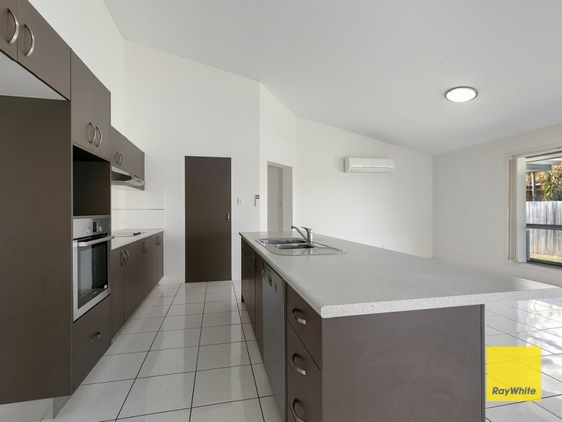 72 Ebony Crescent, Redland Bay QLD 4165