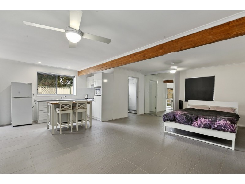 13 Kennedy Drive, Capalaba QLD 4157