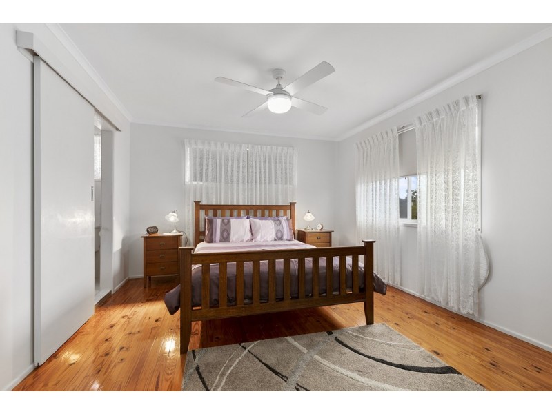 13 Kennedy Drive, Capalaba QLD 4157