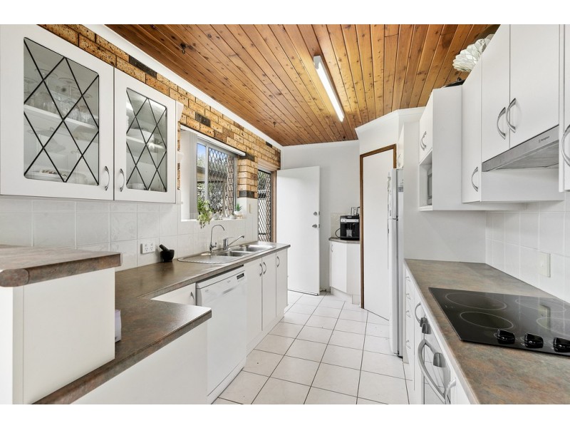 13 Kennedy Drive, Capalaba QLD 4157