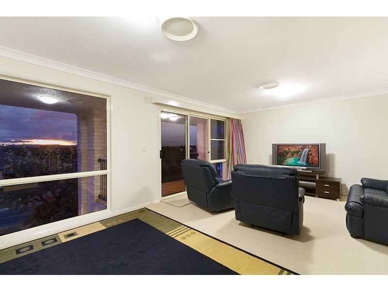 35 Underwood Street, Wakerley QLD 4154