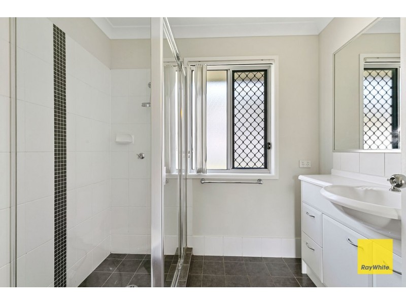 6 Turquoise Street, Redland Bay QLD 4165