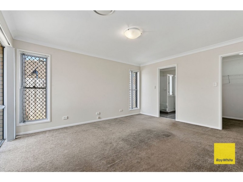 6 Turquoise Street, Redland Bay QLD 4165