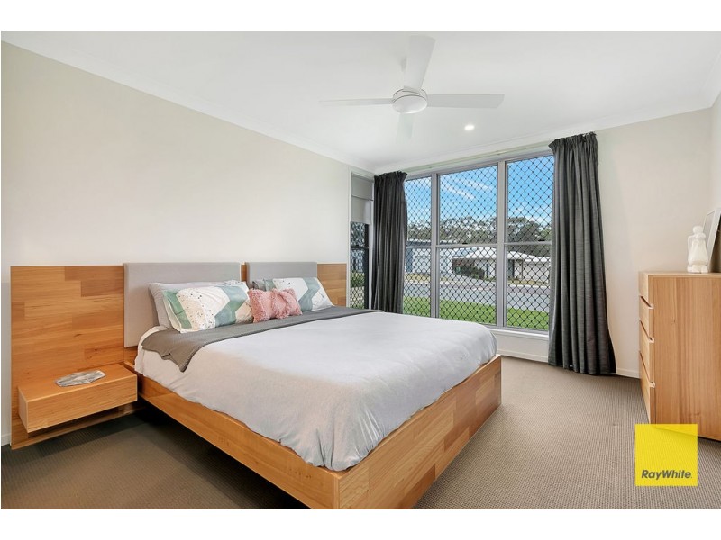 71 Ravenbourne Circuit, Capalaba QLD 4157