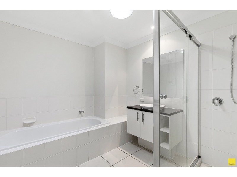 10 Dundee Crescent, Wakerley QLD 4154