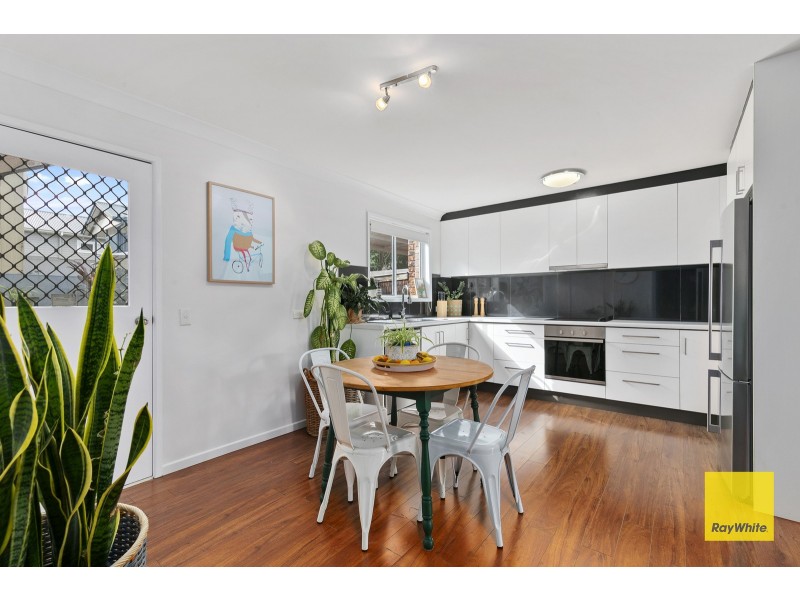 2/2 Zahel Street, Carina QLD 4152