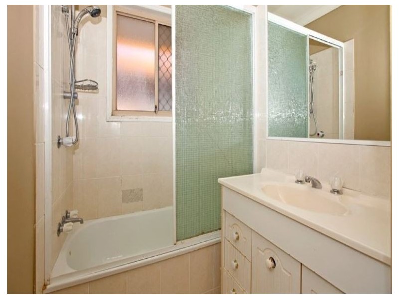 21 Sunflower Street, Wynnum QLD 4178