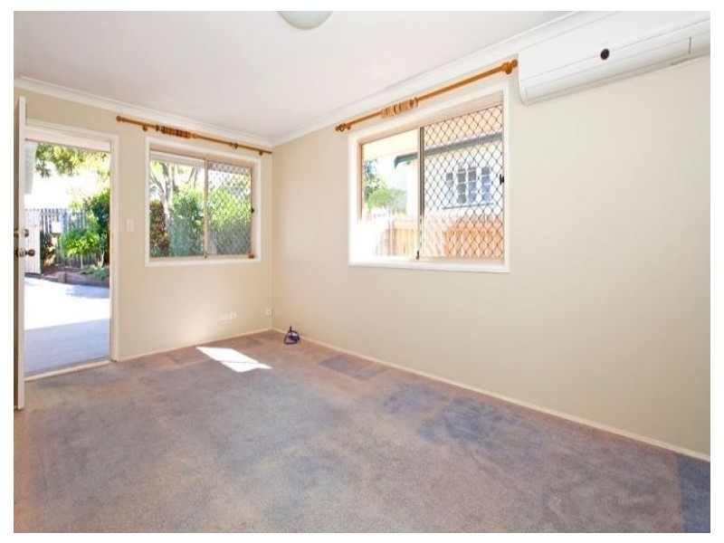 21 Sunflower Street, Wynnum QLD 4178