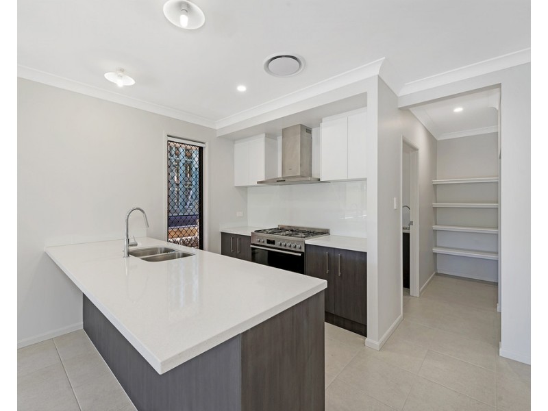 4 Lochridge Street, Thornlands QLD 4164