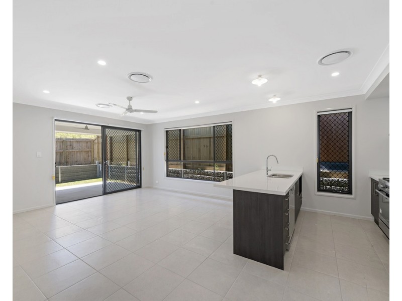 4 Lochridge Street, Thornlands QLD 4164