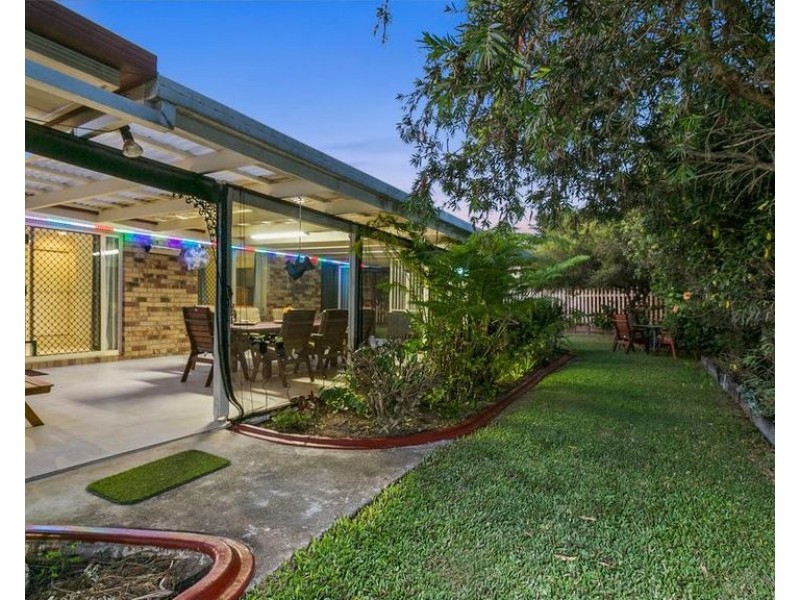 10 Lobelia Street, Birkdale QLD 4159