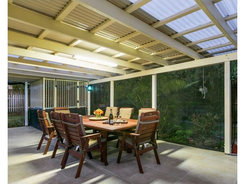 10 Lobelia Street, Birkdale QLD 4159