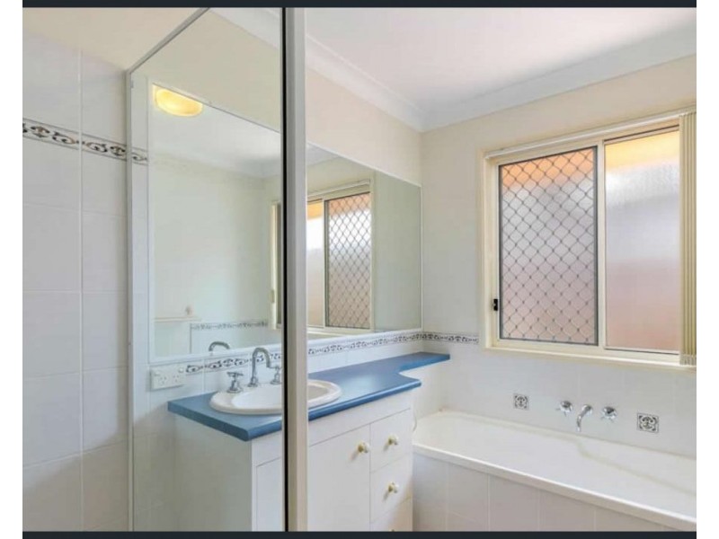 10 Farnham, Wellington Point QLD 4160