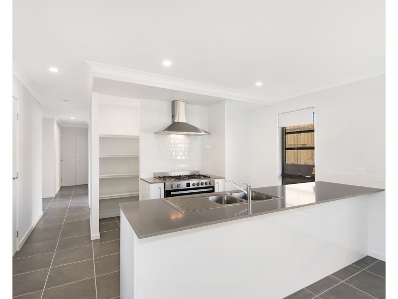 15 Rauburn Street, Thornlands QLD 4164