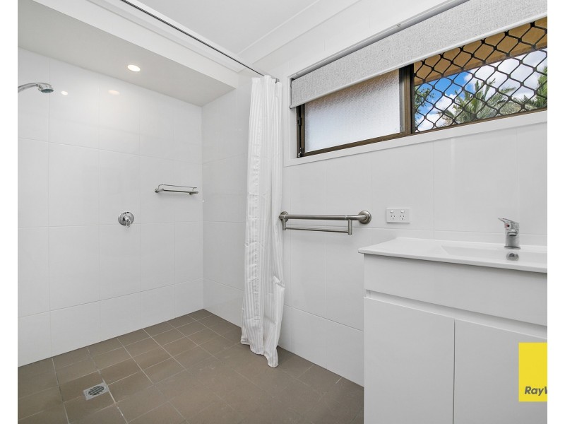 6 Dinton Court, Alexandra Hills QLD 4161