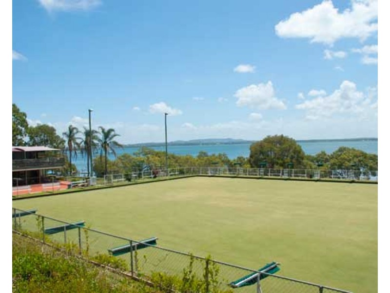 13 Robin Street, Macleay Island QLD 4184
