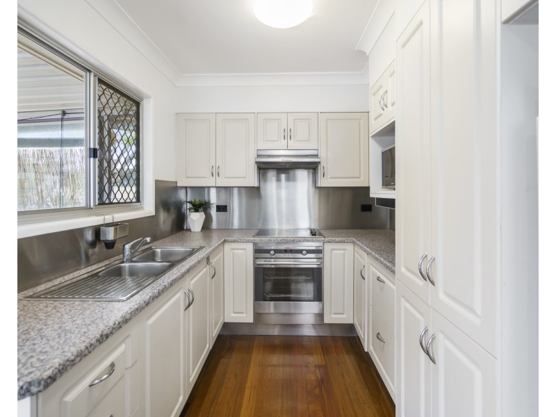 3 Parakeet Street, Birkdale QLD 4159