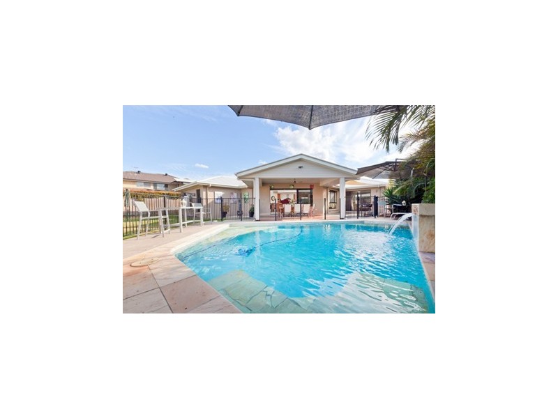 6 Bayfields Avenue, Wellington Point QLD 4160