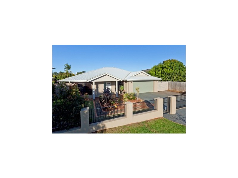 6 Bayfields Avenue, Wellington Point QLD 4160