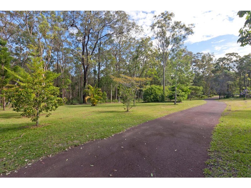 9 Double Jump Road, Redland Bay QLD 4165
