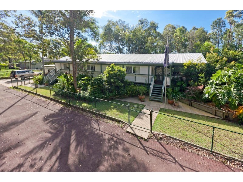 9 Double Jump Road, Redland Bay QLD 4165