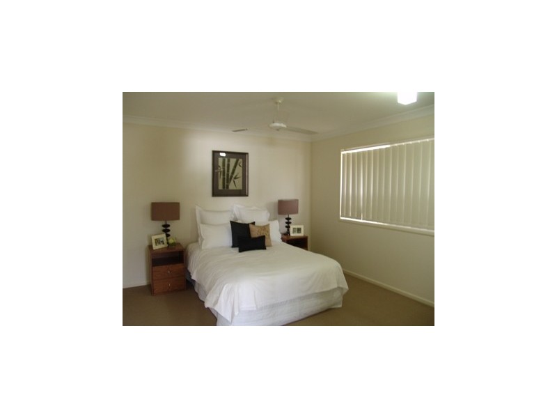 174 Barrack Road, Cannon Hill QLD 4170