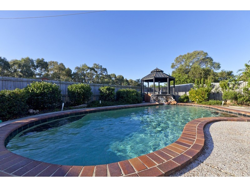 12 Pecan Court, Birkdale QLD 4159