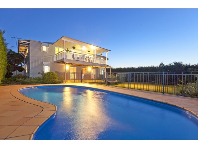 10 Birdwood Road, Birkdale QLD 4159