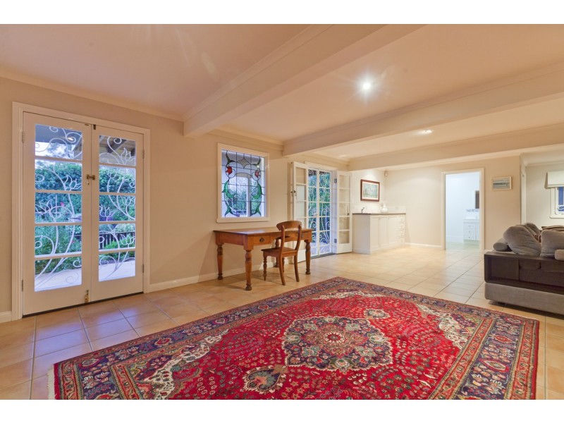 10 Birdwood Road, Birkdale QLD 4159