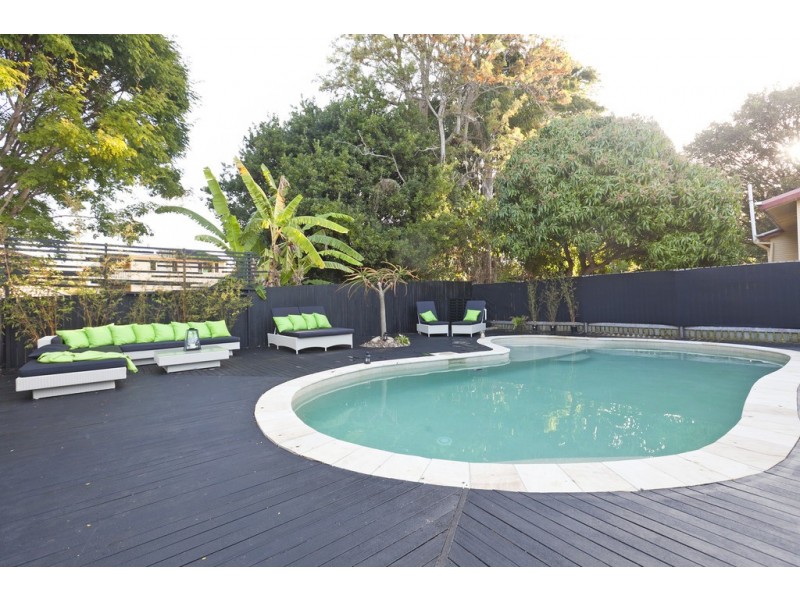 302 Main Road, Wellington Point QLD 4160