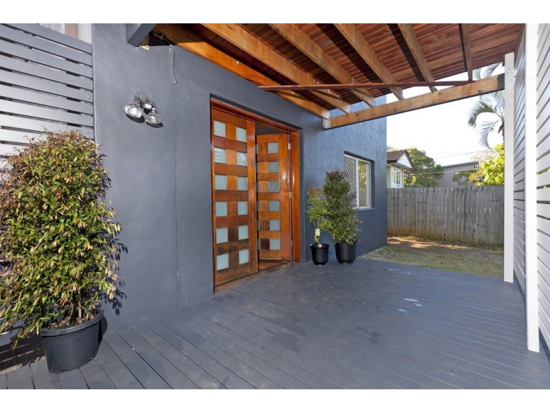 302 Main Road, Wellington Point QLD 4160