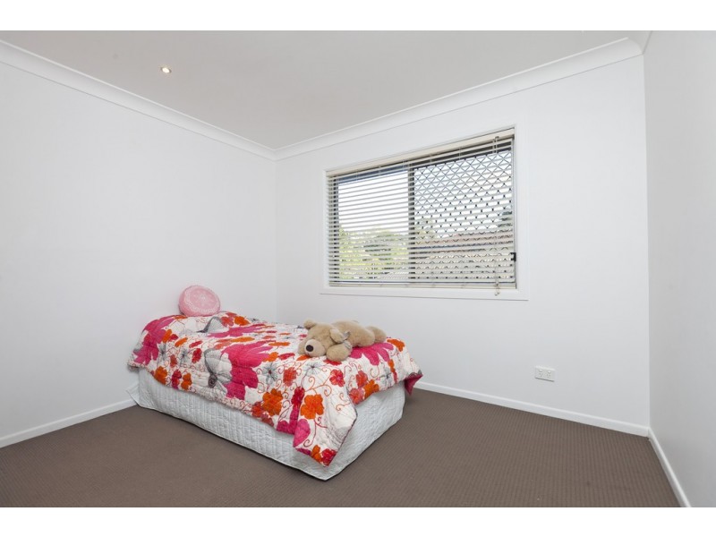 302 Main Road, Wellington Point QLD 4160