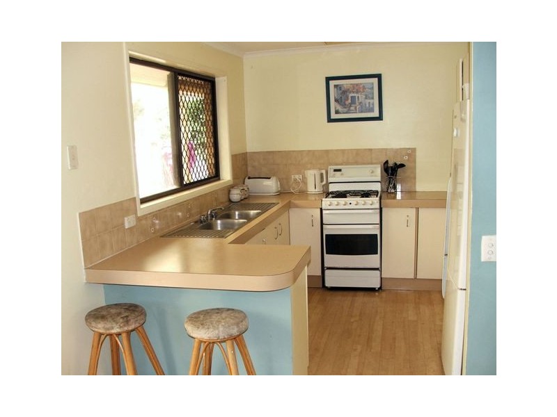 61 Spoonbill Street, Birkdale QLD 4159