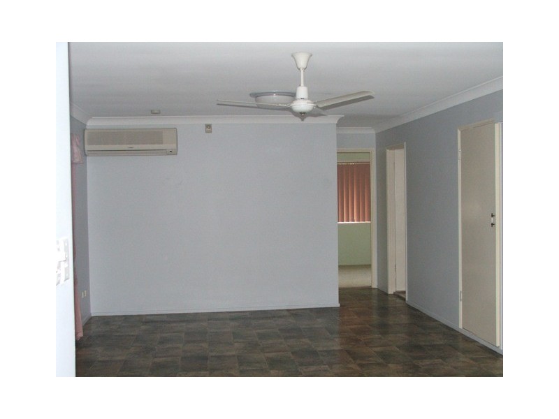 42 Gundagai Drive, Capalaba QLD 4157