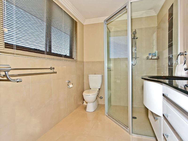 6 Bollard Court, Raby Bay QLD 4163