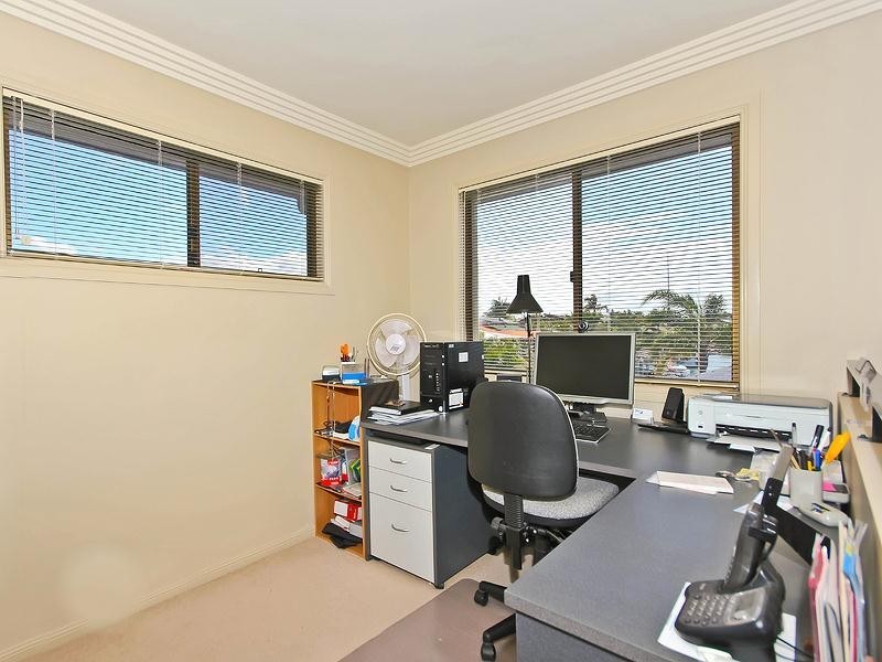 6 Bollard Court, Raby Bay QLD 4163