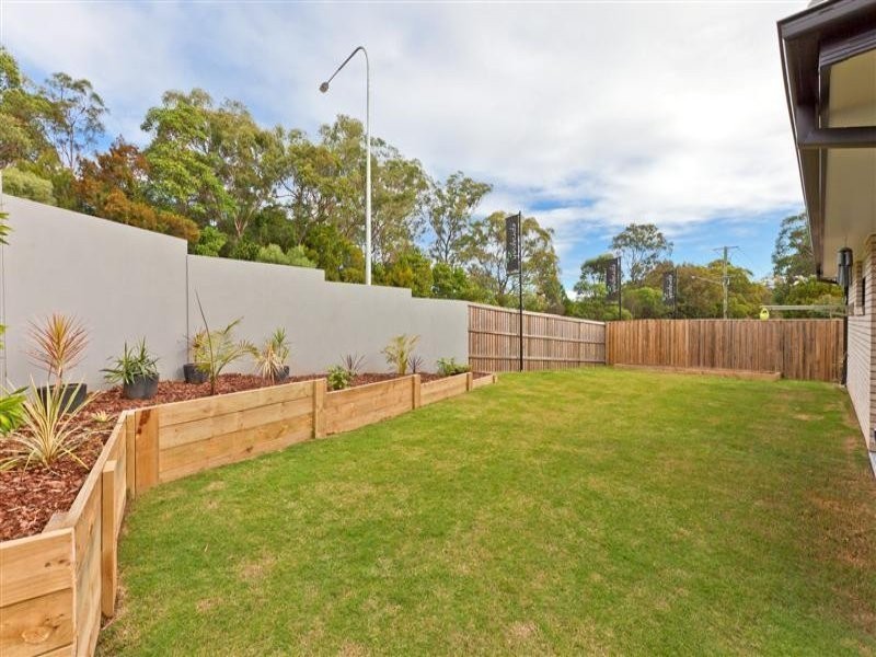 2 Estuary Avenue, Victoria Point QLD 4165