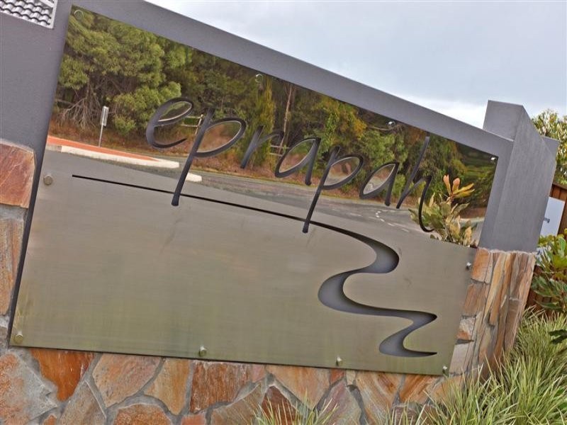 2 Estuary Avenue, Victoria Point QLD 4165