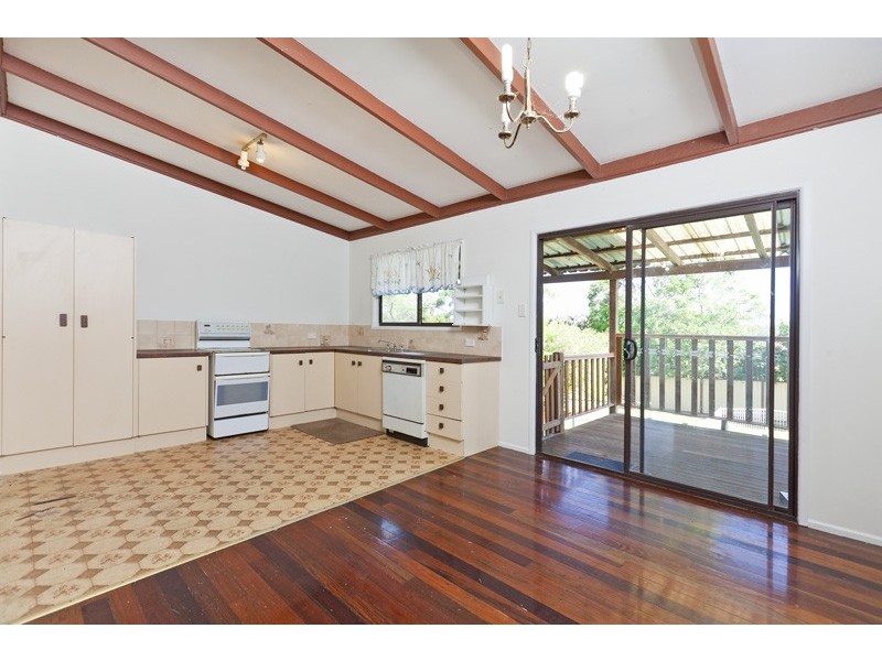 205 Redland Bay Road, Capalaba QLD 4157