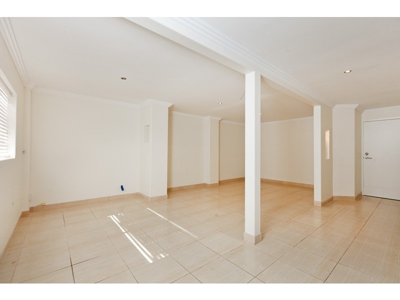 205 Redland Bay Road, Capalaba QLD 4157