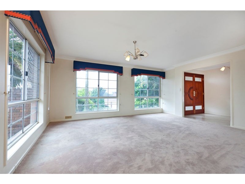 74 Donnington Street, Carindale QLD 4152