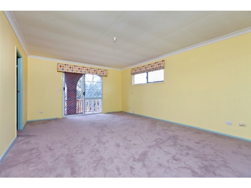 74 Donnington Street, Carindale QLD 4152