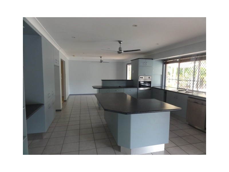 13 Lorikeet Drive, Thornlands QLD 4164