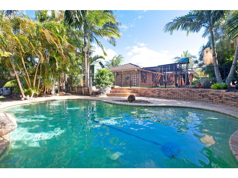 2 Song Place, Birkdale QLD 4159