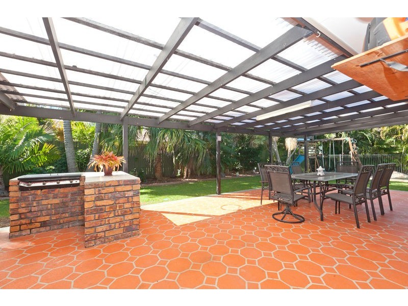 2 Song Place, Birkdale QLD 4159